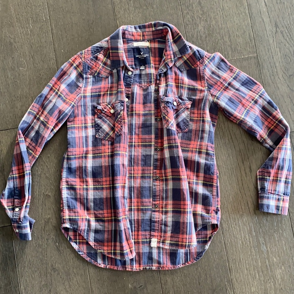 American Eagle Plaid Button Down Shirt